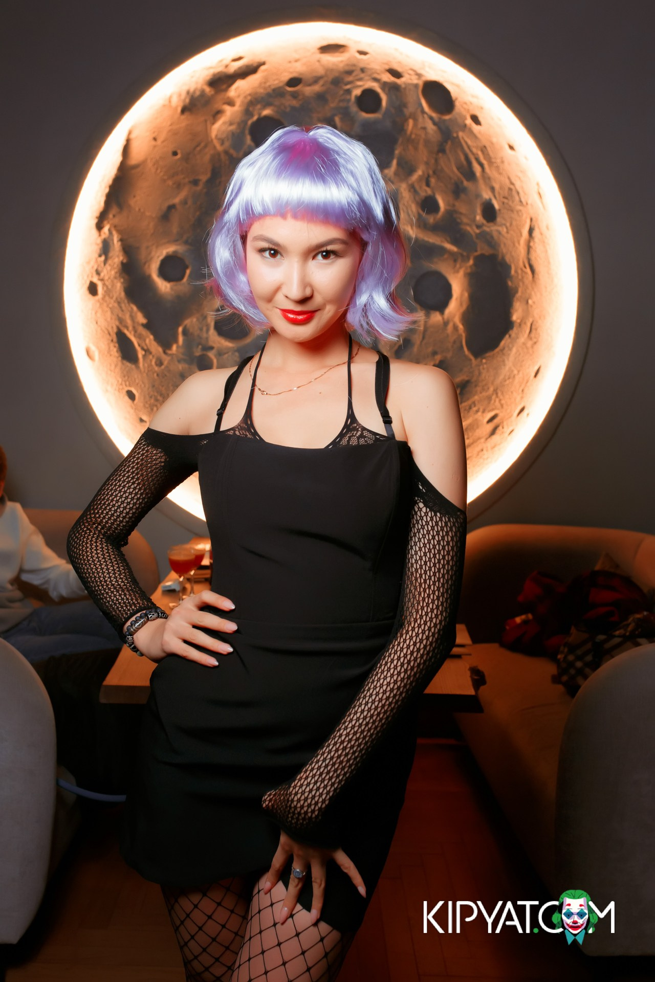 TO HE MOON LOUNGE & HOOKAN. КИПЯТКОМ АЛМАТЫ!