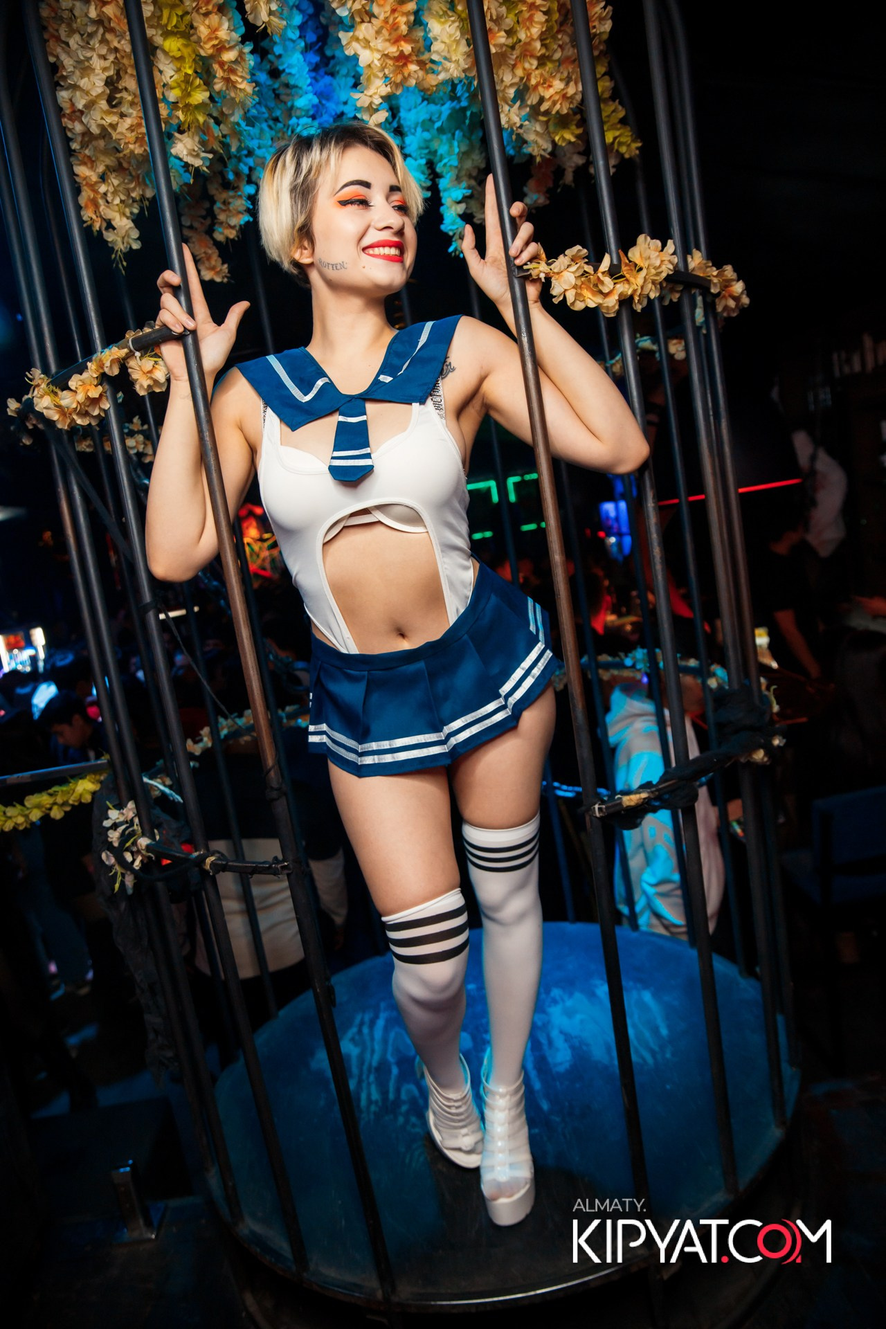 UYAT EMES BAR. КИПЯТКОМ АЛМАТЫ!