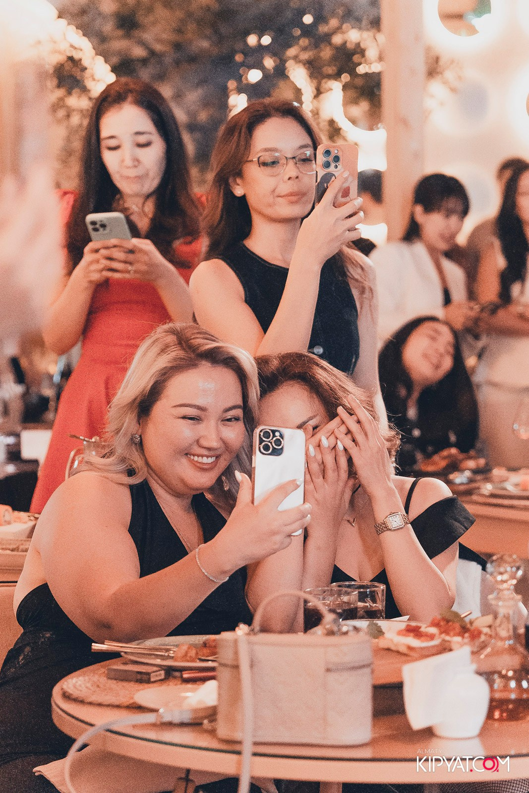 THE BROOKLN B MOOD KARAOKE & TERRACE. КИПЯТКОМ АЛМАТЫ!