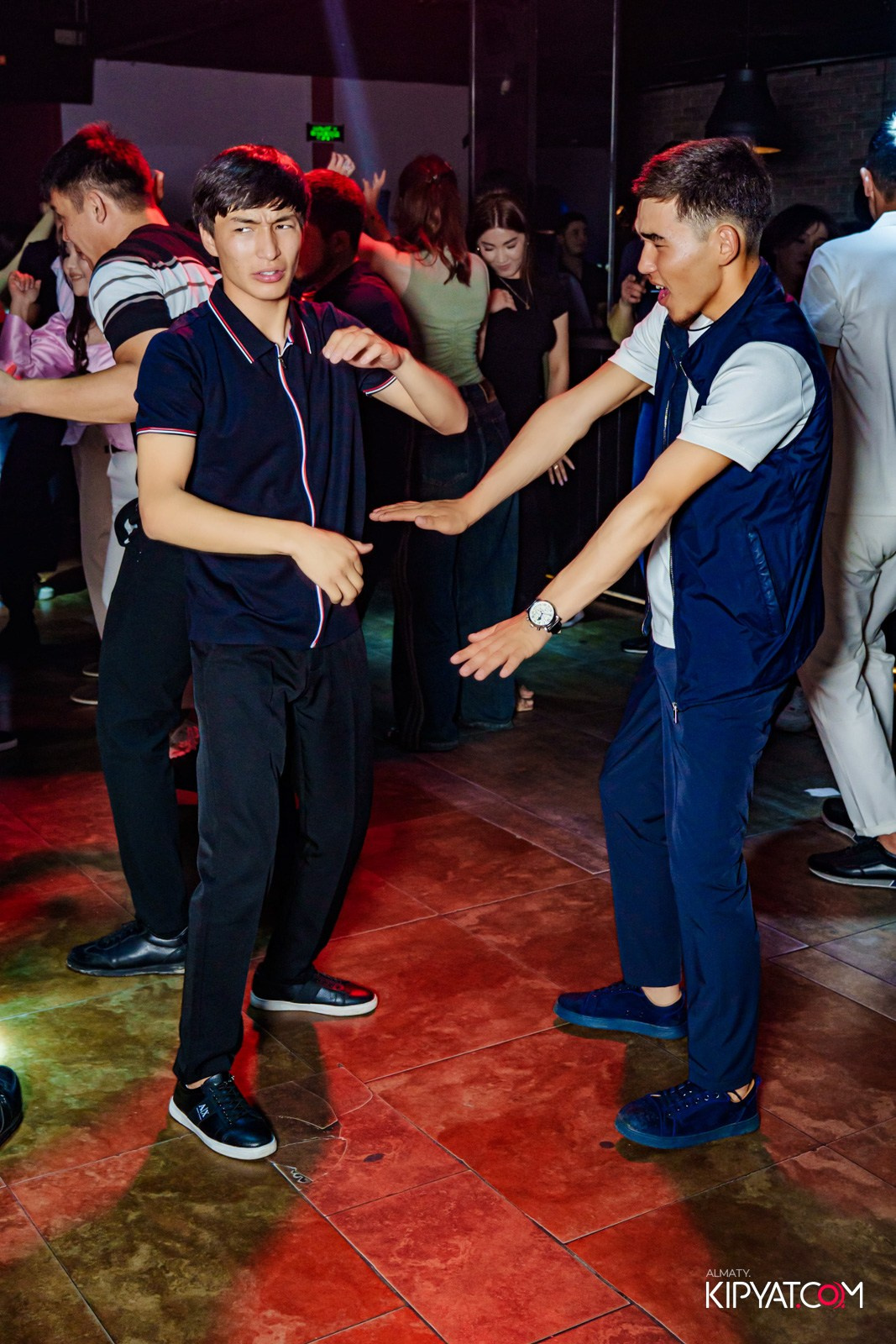 ARAGOSTA DISCO BAR. КИПЯТКОМ АЛМАТЫ!