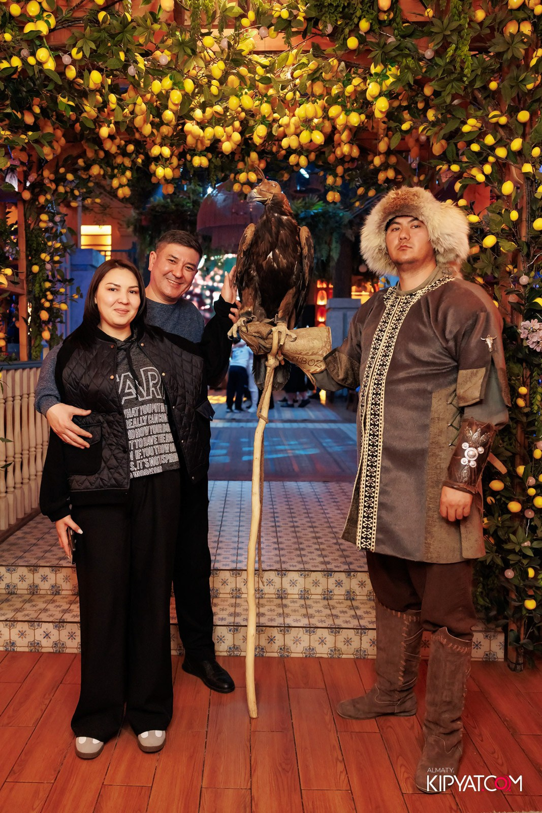 ГРУЗИНСКИЙ ДВОР НА КАБАНБАЙ БАТЫРА. КИПЯТКОМ АЛМАТЫ!