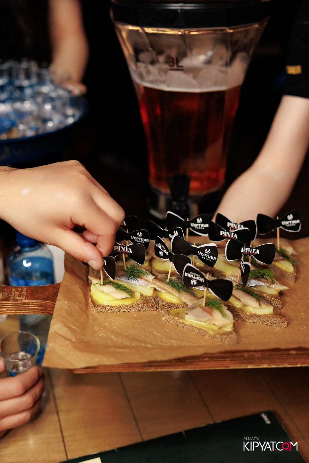 ПИНТА НА АУЭЗОВА. КИПЯТКОМ АЛМАТЫ!