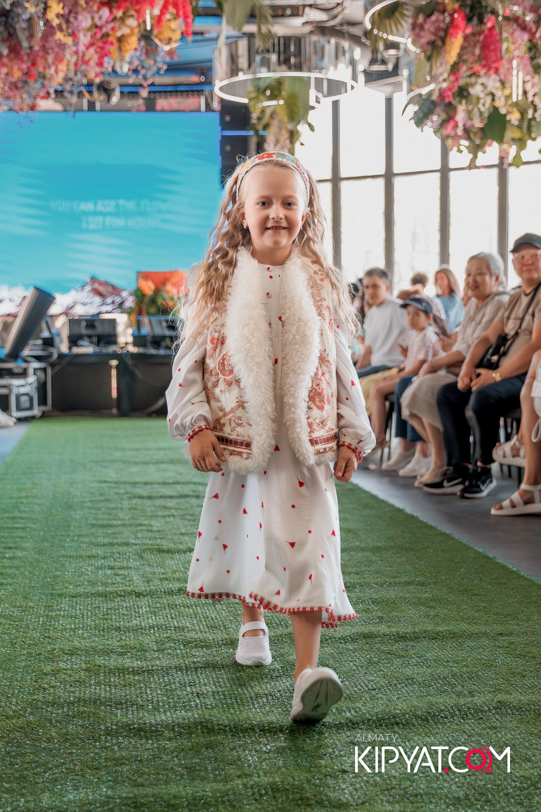 PROM KIDS FASHION SHOW. КИПЯТКОМ АЛМАТЫ!