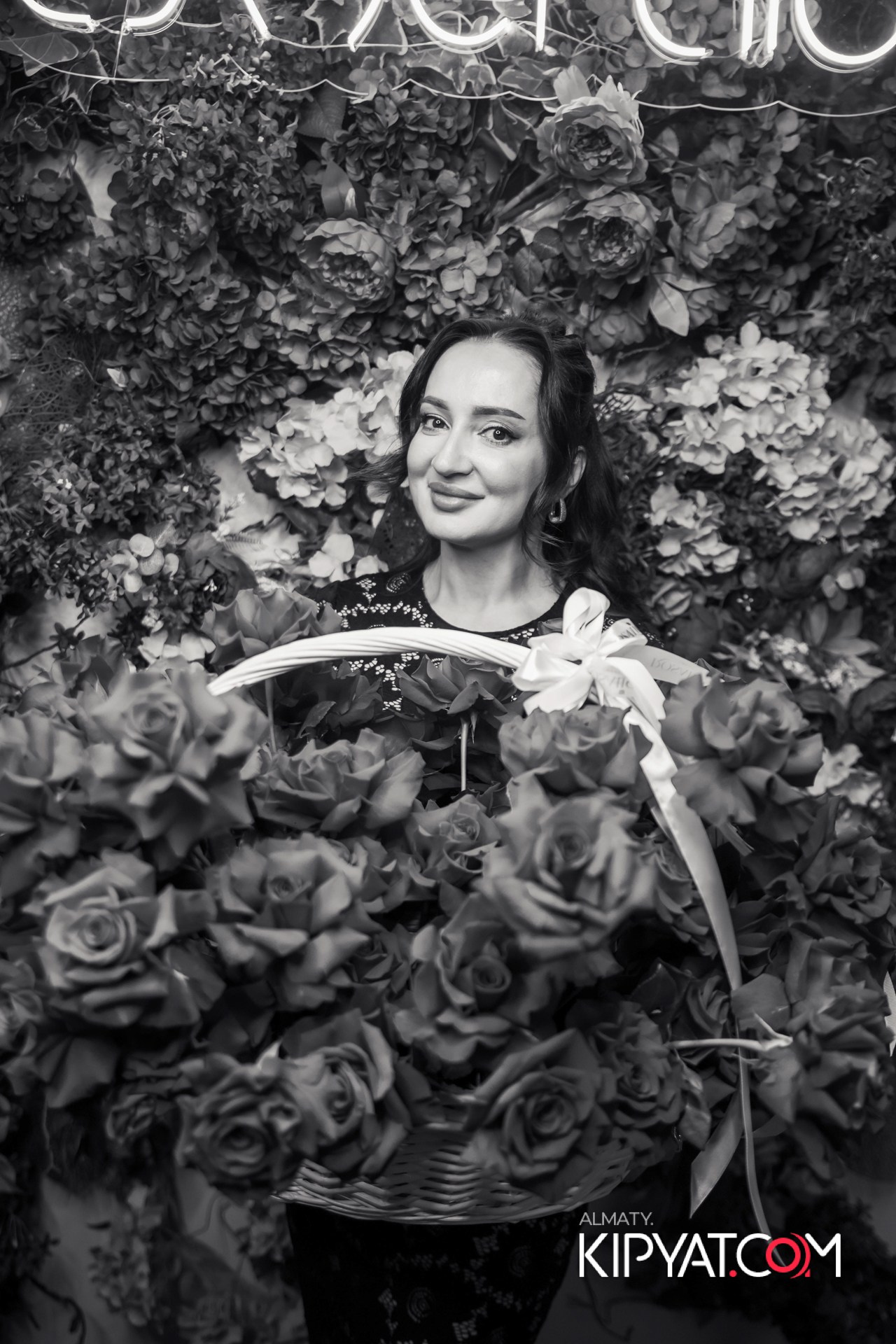 ДЕНЬ РОЖДЕНИЯ КАФЕ ЭСМИРАЛЬДА. КИПЯТКОМ АЛМАТЫ!