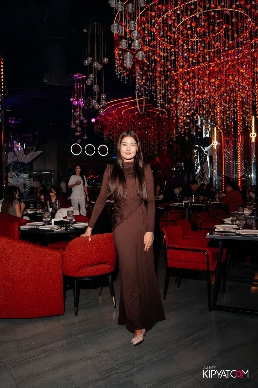 FRIENDS BAR & TERRACE. КИПЯТКОМ АЛМАТЫ!