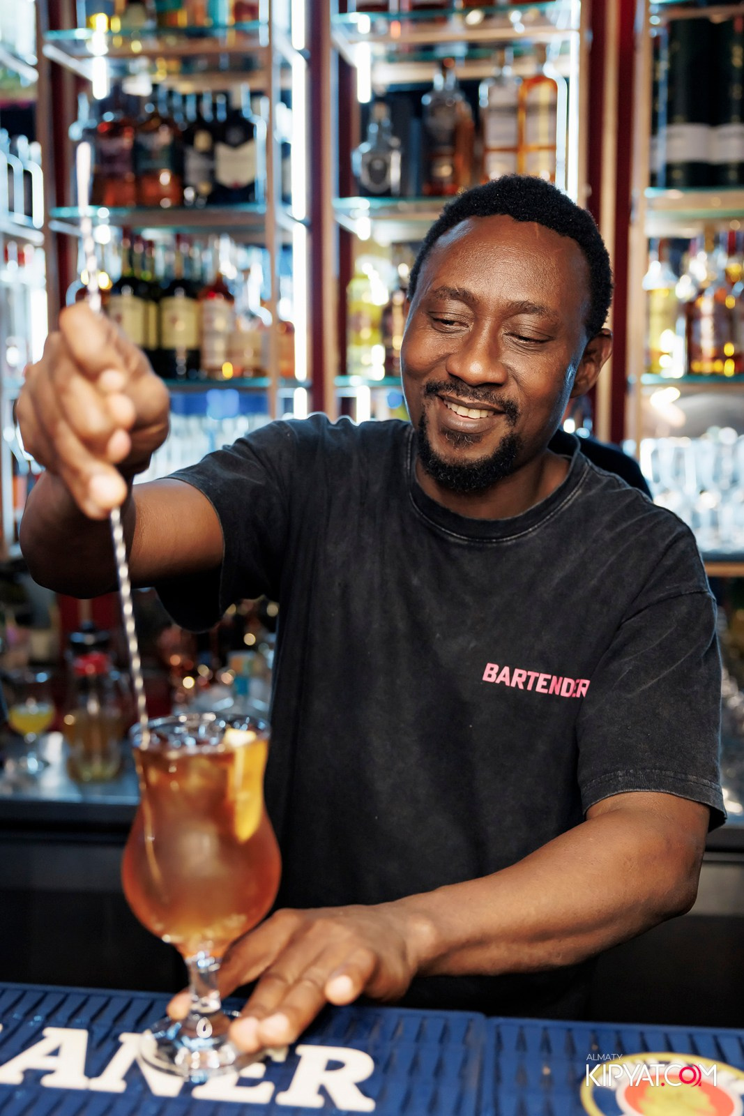 ЗАЯ, НА БИС. КИПЯТКОМ АЛМАТЫ!