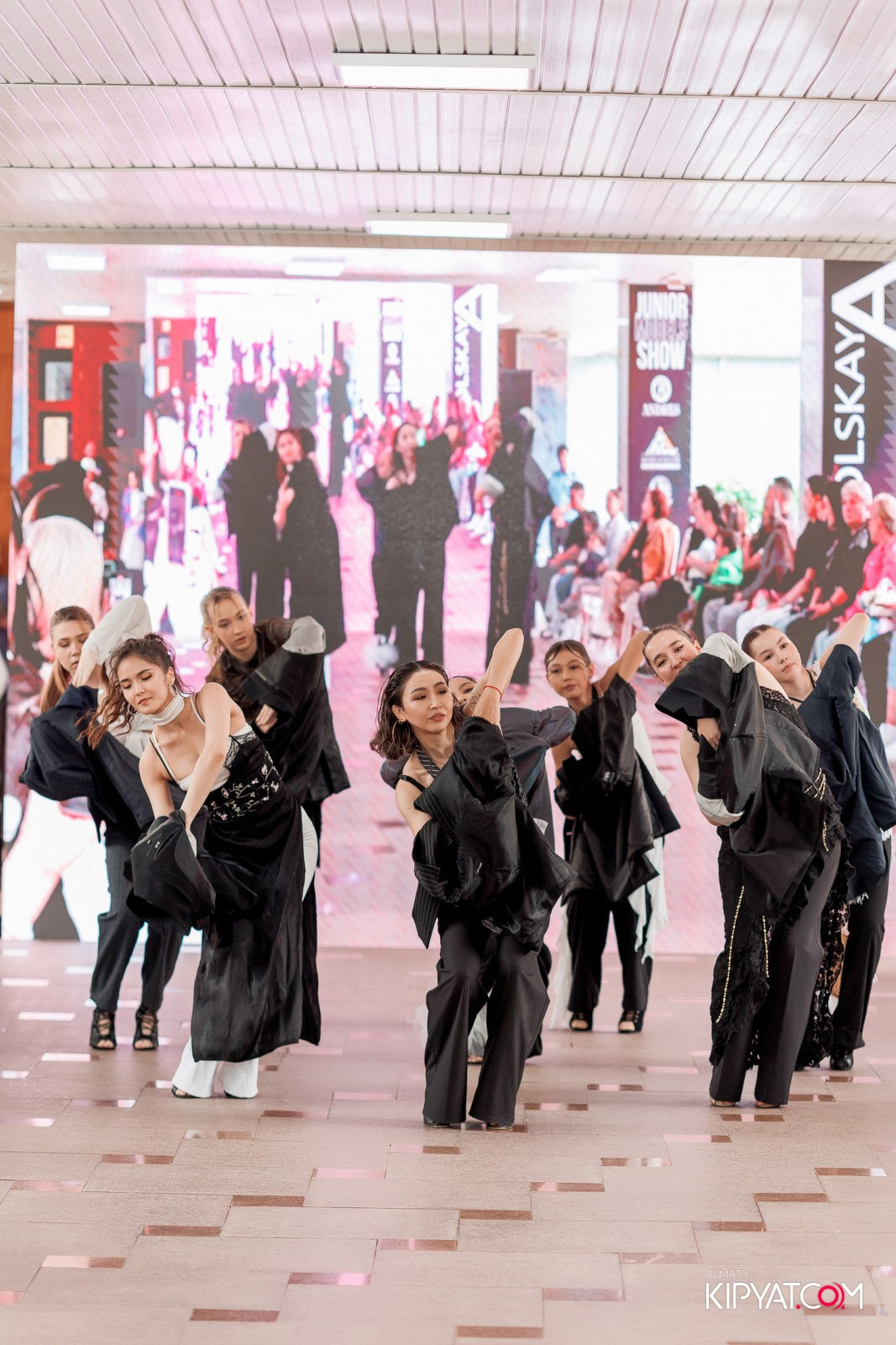 JUNIOR FASHION SHOW. КИПЯТКОМ АЛМАТЫ!