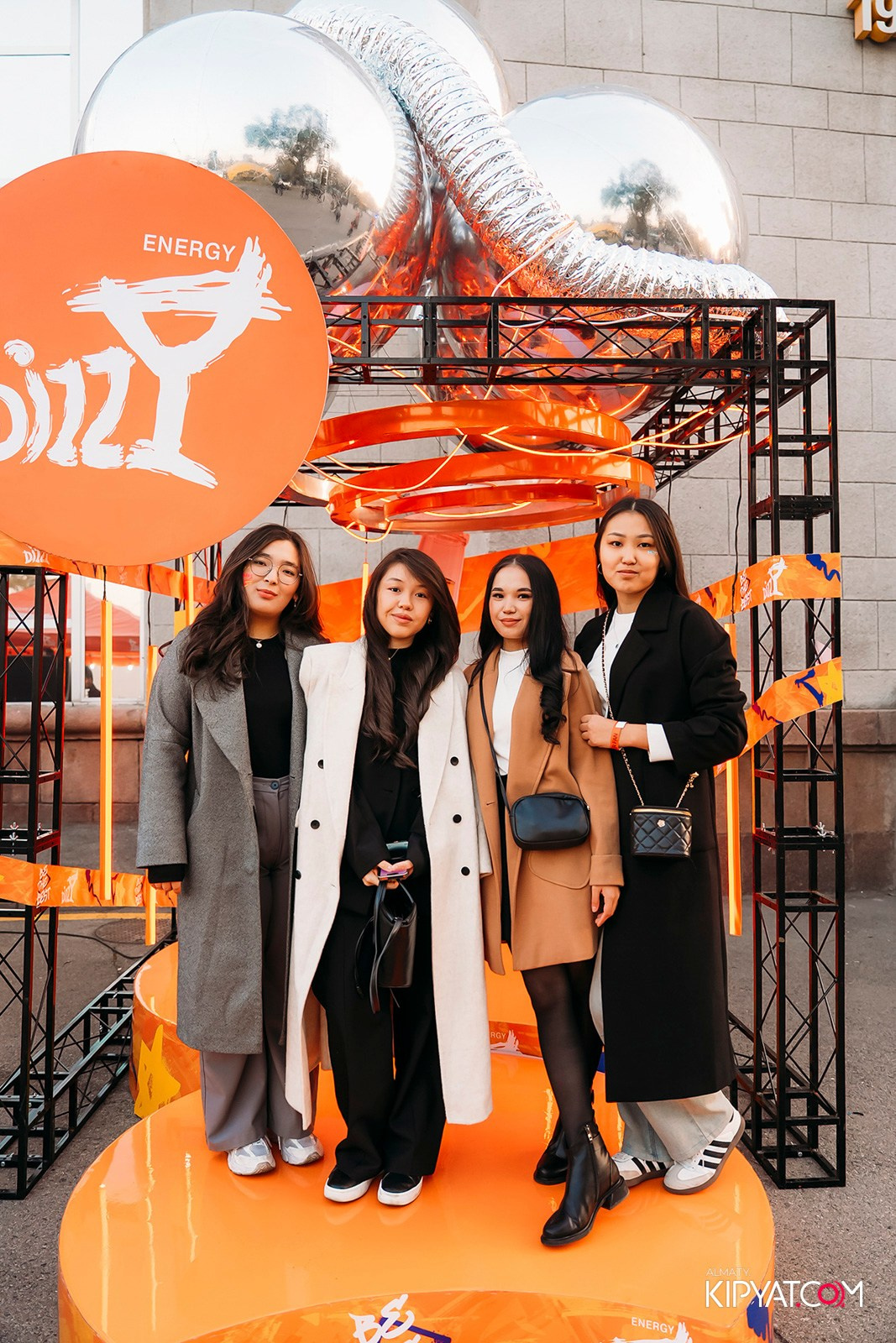 КОНЦЕРТ МИРАСА ЖУГУНУСОВА НА ЦЕНТРАЛЬНОМ СТАДИОНЕ. КИПЯТКОМ АЛМАТЫ!