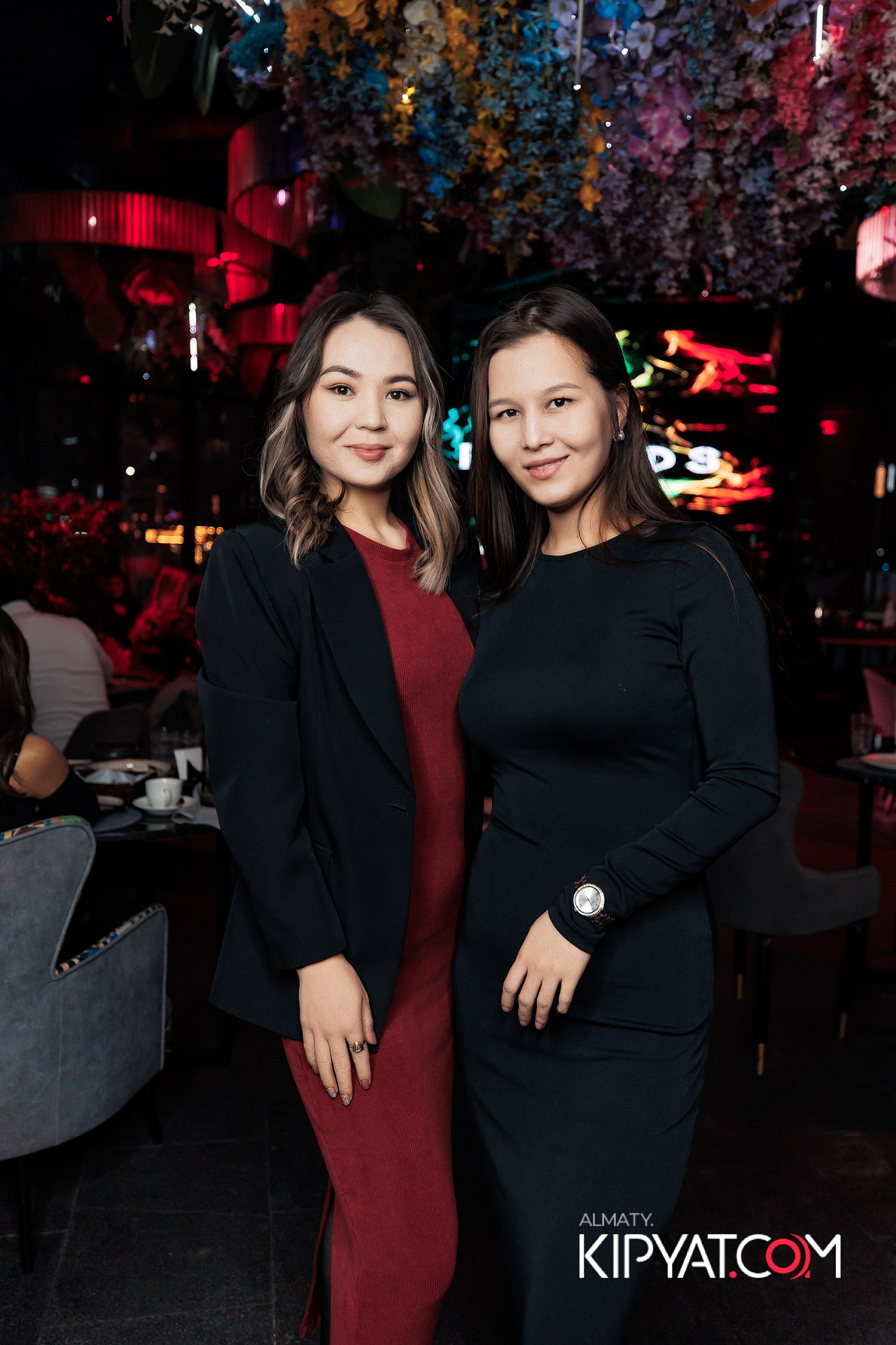 FRIENDS TERRACE & BAR. КИПЯТКОМ АЛМАТЫ! Фотосъемка мероприятий в Алматы