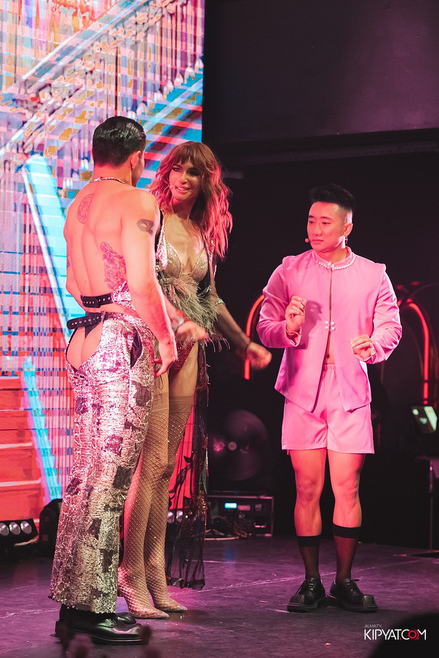 QUEEN. КИПЯТКОМ АЛМАТЫ!