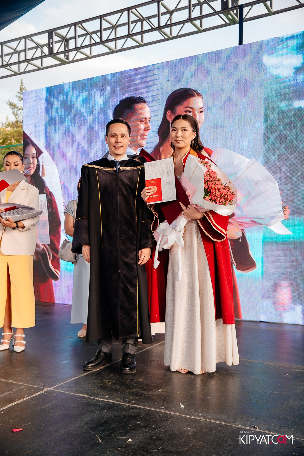 ВРУЧЕНИЕ ДИПЛОМОВ — НАРХОЗ КОЛЛЕДЖ. Part 4. КИПЯТКОМ АЛМАТЫ!