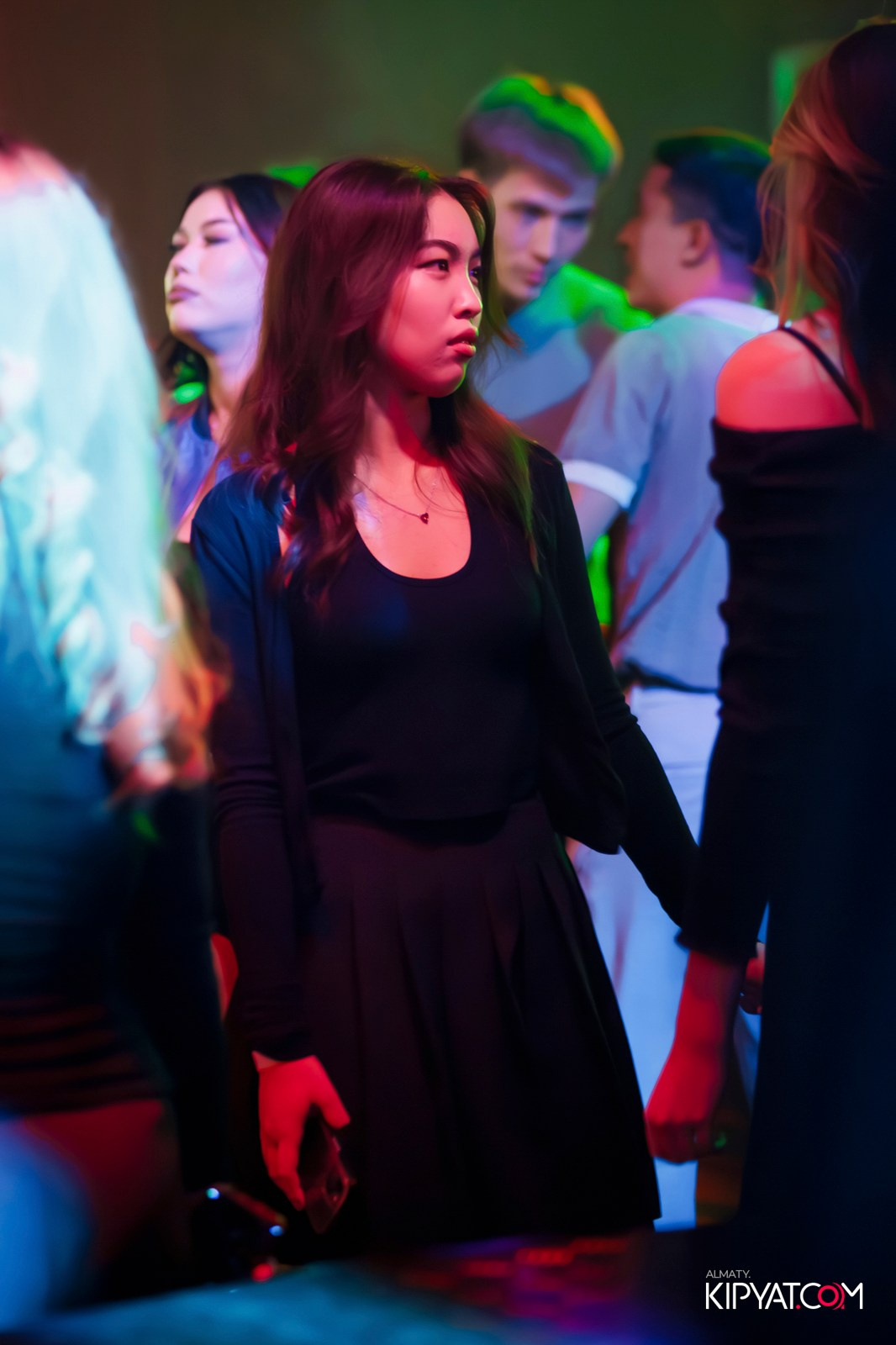 UYAT EMES BAR. КИПЯТКОМ АЛМАТЫ!