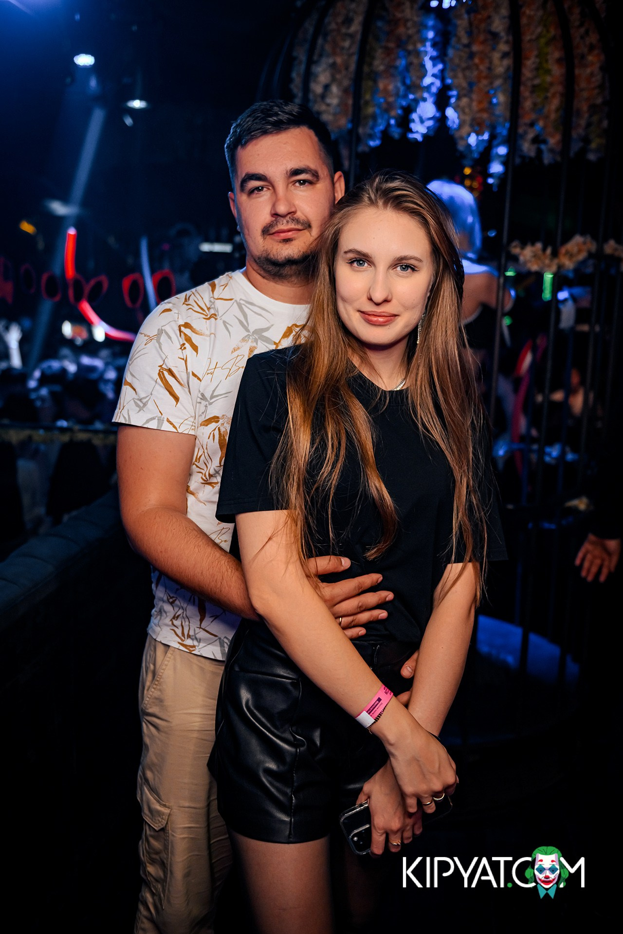 UYAT EMES BAR. КИПЯТКОМ АЛМАТЫ!