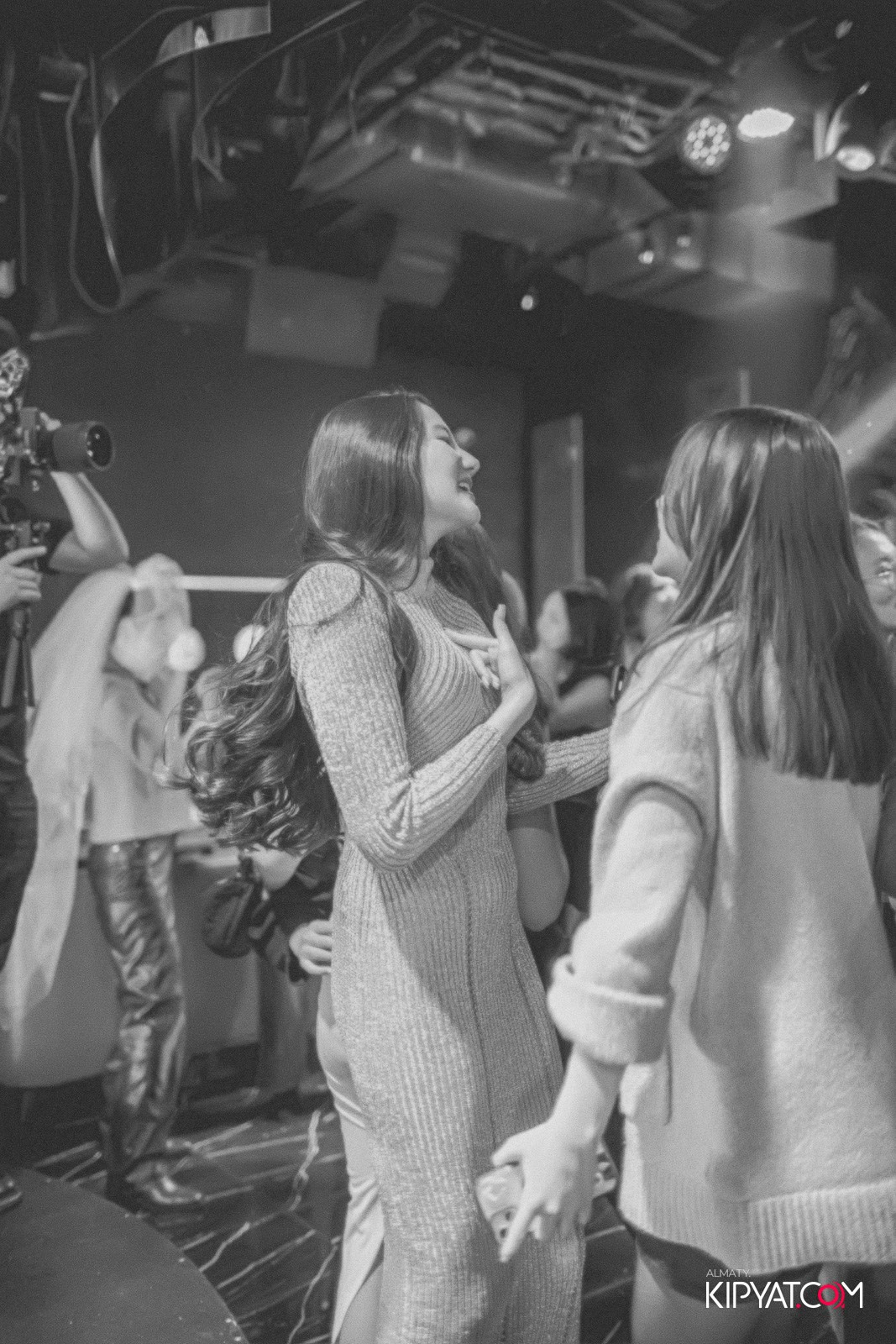 MOOD KARAOKE & TERRACE. КИПЯТКОМ АЛМАТЫ!