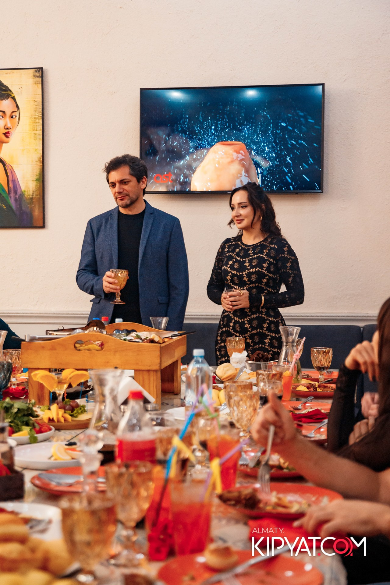 ДЕНЬ РОЖДЕНИЯ КАФЕ ЭСМИРАЛЬДА. КИПЯТКОМ АЛМАТЫ!