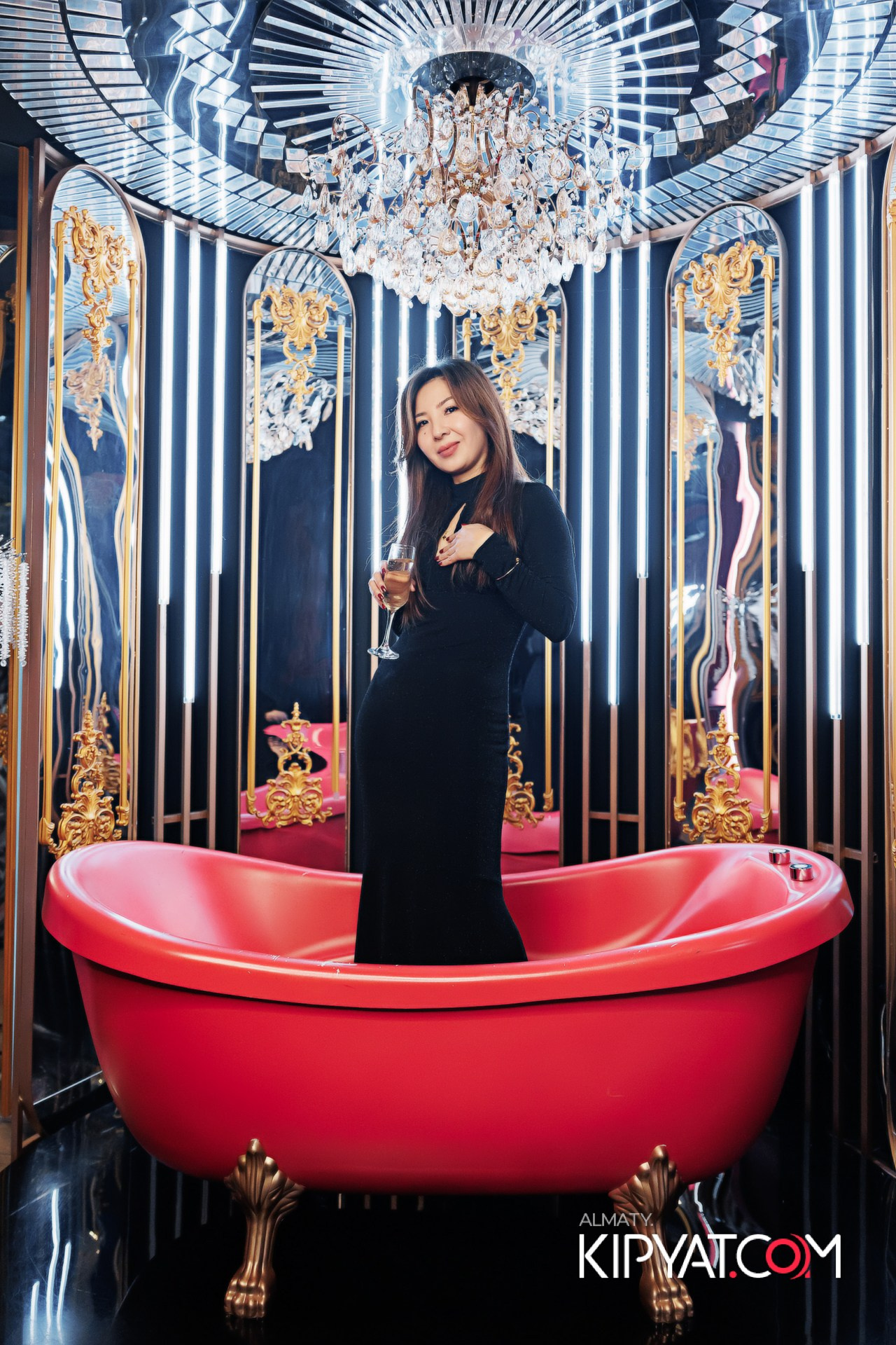 ЗАЯ, НА БИС. КИПЯТКОМ АЛМАТЫ!