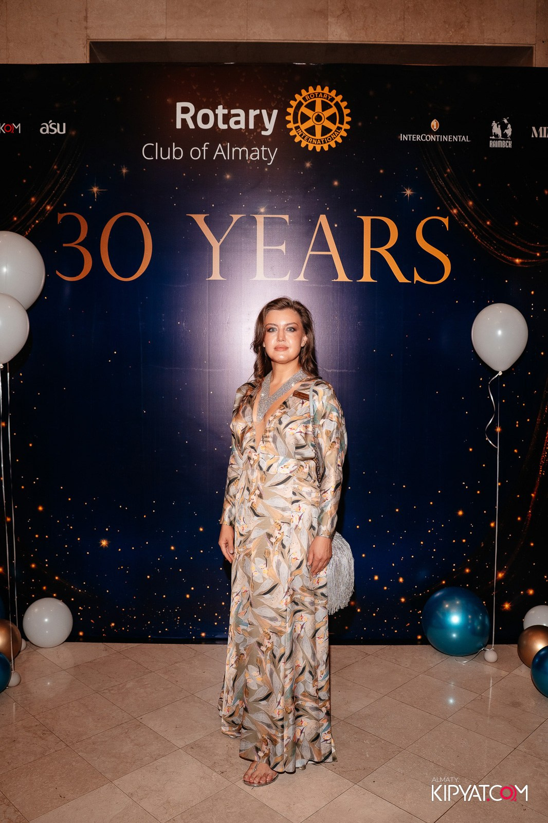 БЛАГОТВОРИТЕЛЬНЫЙ УЖИН В ЧЕСТЬ 30-ЛЕТИЯ ROTARY CLUB OF ALMATY. КИПЯТКОМ АЛМАТЫ!