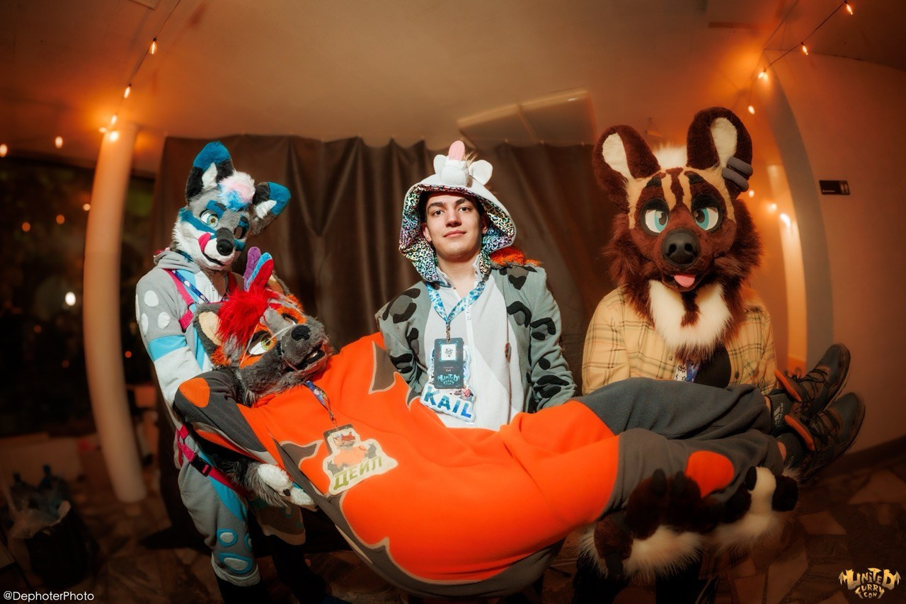 United Furry Convention 2026. Различные мероприятия и просто фотографии людей