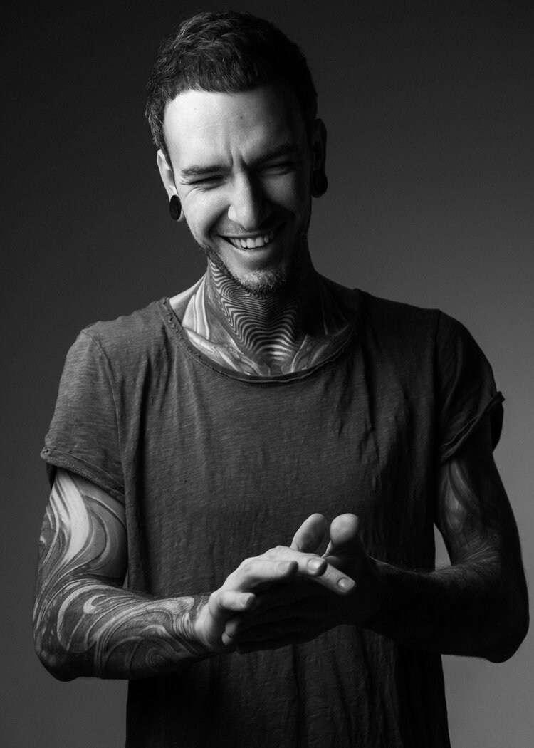 Рекламный фотограф в Москве, рекламная съемка и ретушь, студийная съемка для актерского портфолио, портретный фотограф Москва 