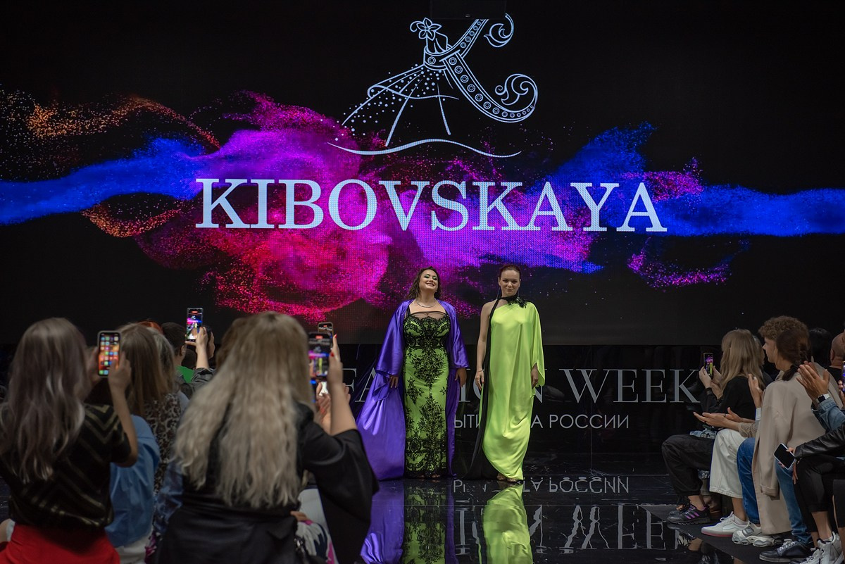SochiFashionWeek2024 дизайнер Кибовская. Семейный и коммерческий фотограф в Сочи Александр Бодунов