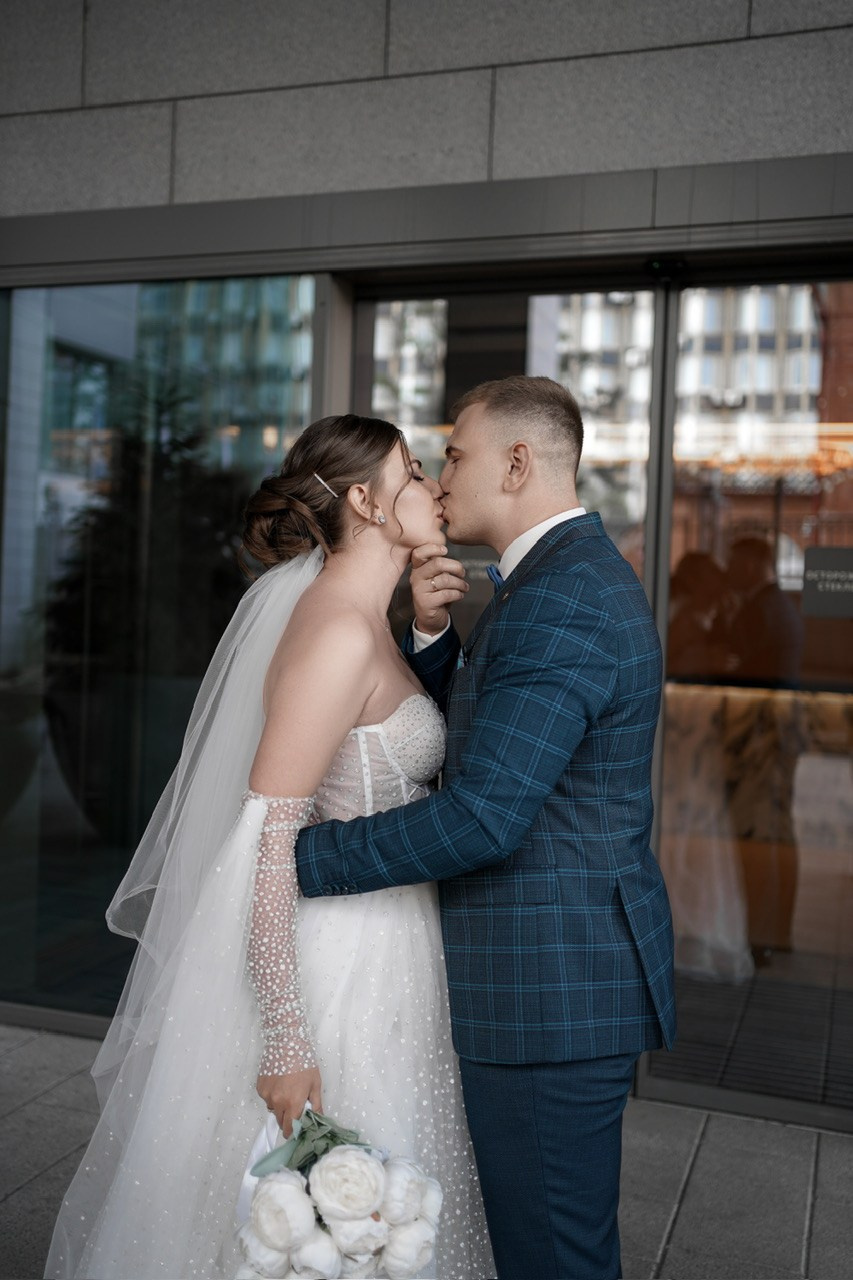 Свадебная фотосессия в отеле Хаятт. Фотограф Ростов-на-Дону Алёна Чёботова. Свадебный фотограф в Ростове-на-Дону. Таинство Крещения и Венчания, семейные фотосессии. Алёна Чёботова