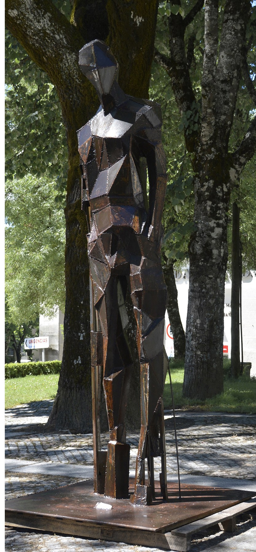 Железный человек/Португалия/Гуарда/2018. Художник — скульптор Антонина Фатхуллина