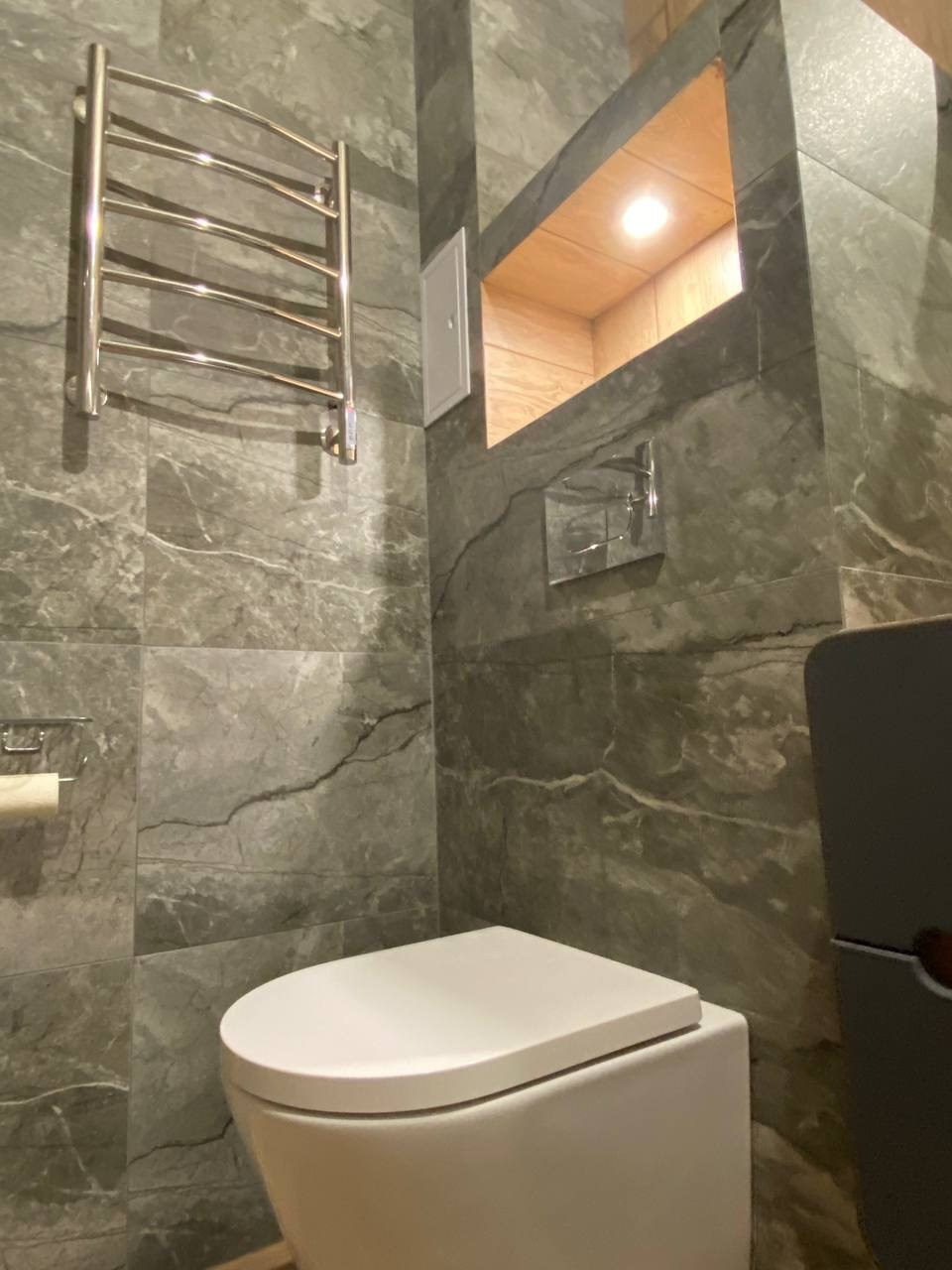 Ванная комната (с. Осиново ул. Гайсина д. 9). Ремонт санузла, туалета, ванной под ключ в Казани. Укладка плитки