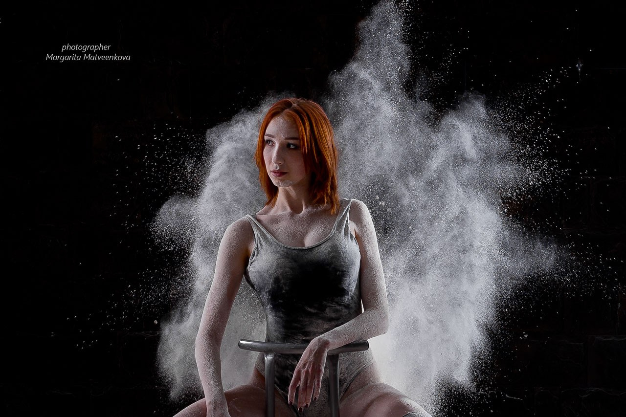 Съёмка с мукой 3. Женский фотограф Крещение Венчание Москва Брянск