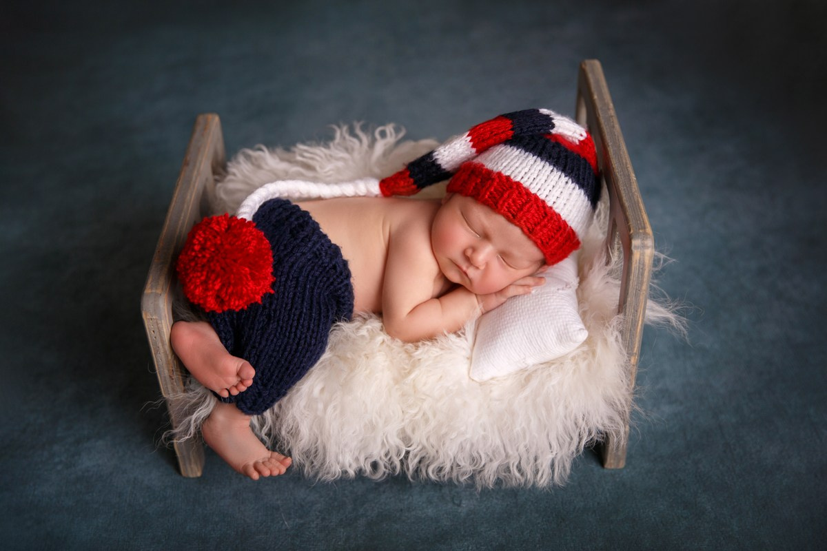 Кроватка сер гал. Фотограф новорожденных, семейный фотограф в Санкт-Петербурге