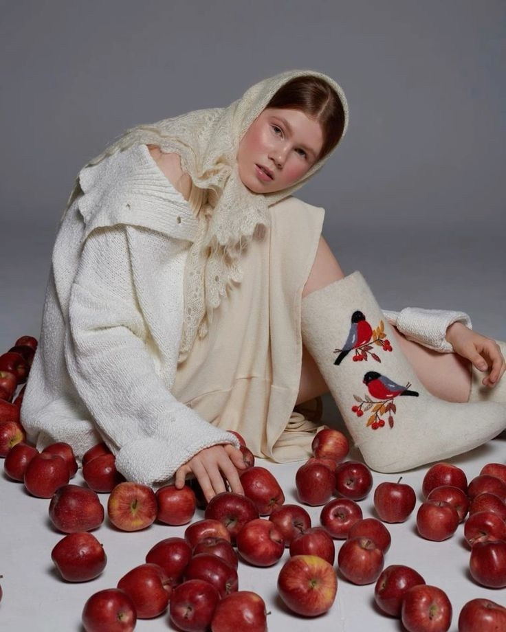 Тренды новогодних съемок 2025. Фотограф в Екатеринбурге Артём Зайнетдинов