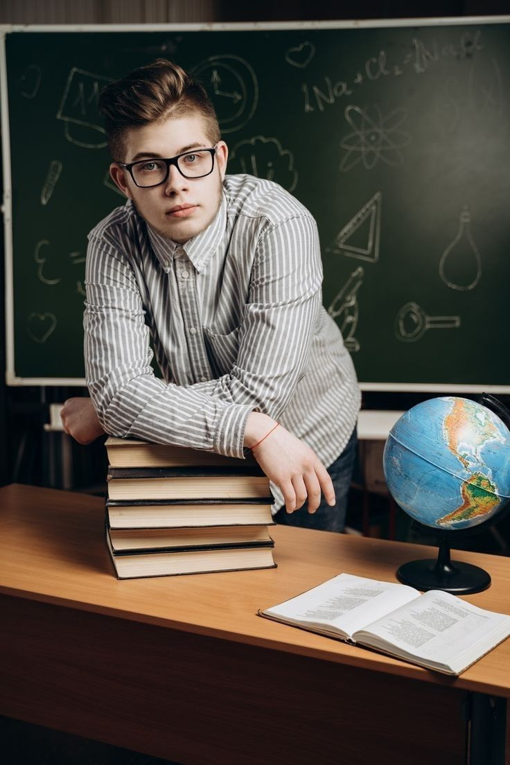 Альбомы для 9 и 11 класса. Создание стильных выпускных альбомов