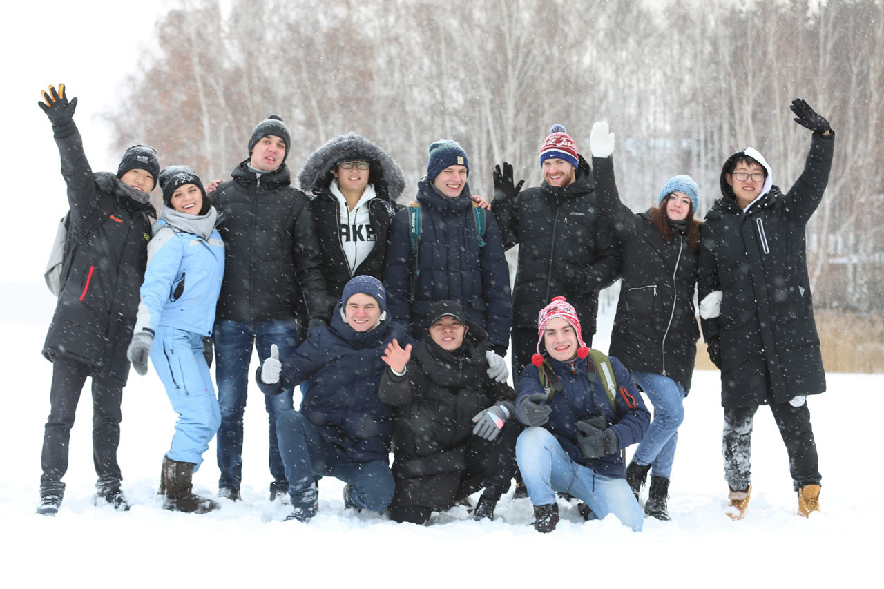 Альбомы для 9 и 11 класса. Создание стильных выпускных альбомов