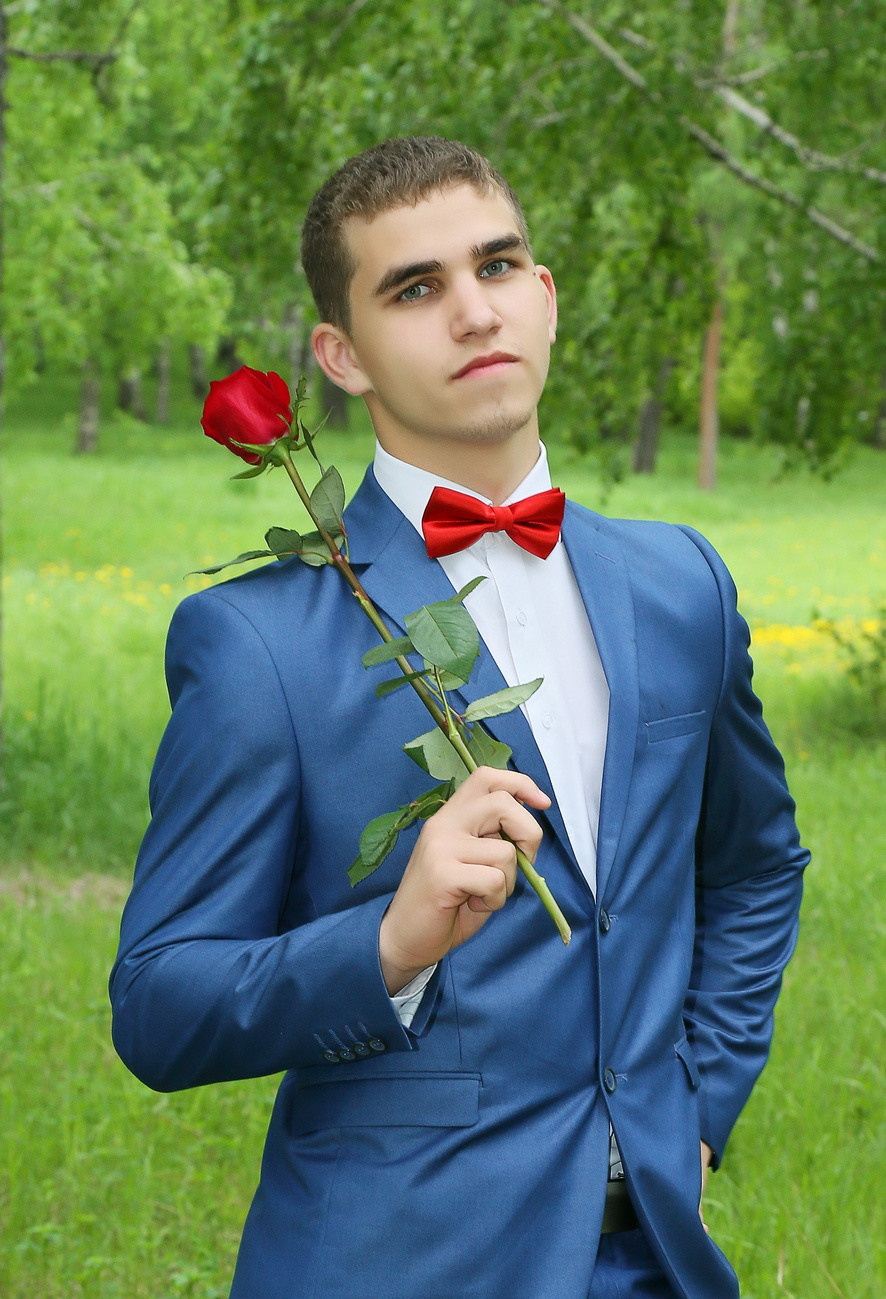 Альбомы для 9 и 11 класса. Создание стильных выпускных альбомов