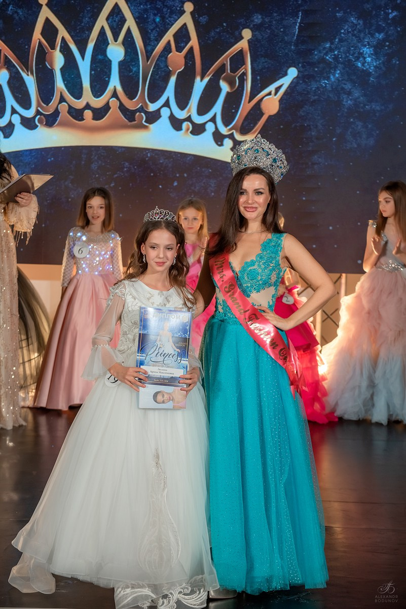 GrandFashionShow2024. Семейный и коммерческий фотограф в Сочи Александр Бодунов