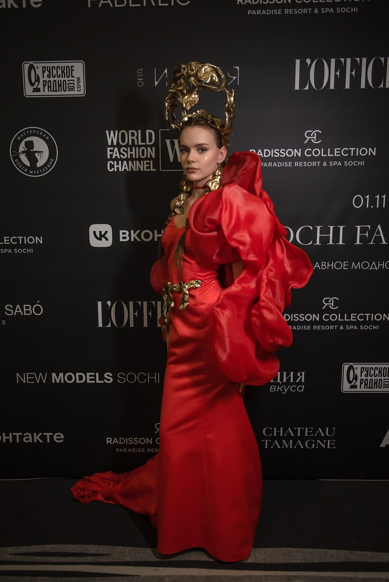 SochiFashionWeek2024 дизайнер Анохина Светлана. Семейный и коммерческий фотограф в Сочи Александр Бодунов