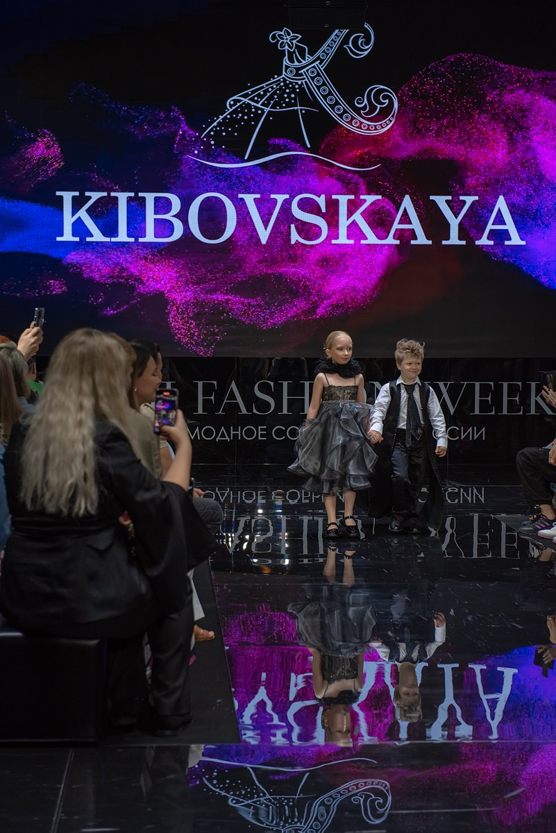 SochiFashionWeek2024 дизайнер Кибовская. Семейный и коммерческий фотограф в Сочи Александр Бодунов