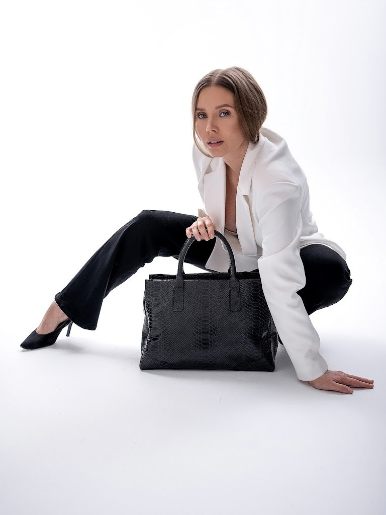 ЛИЗА +SIZE. Продающий контент для маркетплейсов и e-commerce «под ключ»