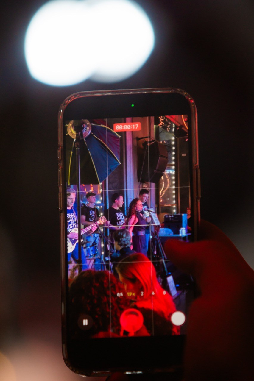 LЮSTRA bar 10.12.2025. Московская кавер-группа BankBand