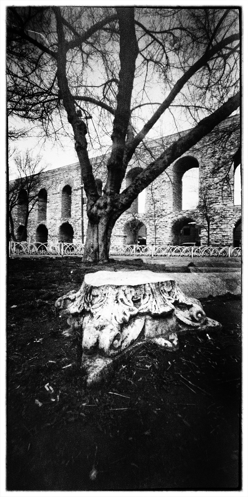 Pinhole. Vasiliy Riabovol — Fine Art Photographer | Time, Space, and Silence