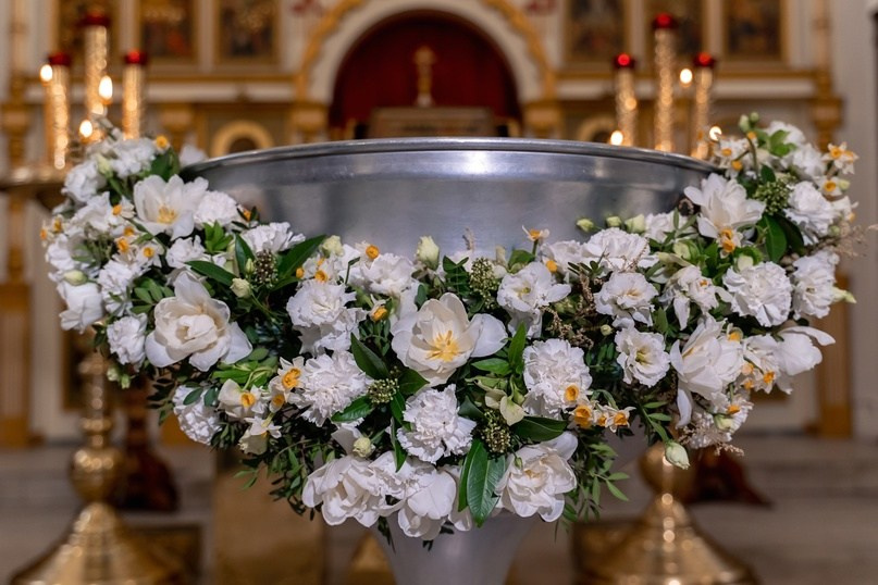 Украшение купели цветами — флорист. Фотограф на крещение и венчание в Самаре и Тольятти Елена Арди