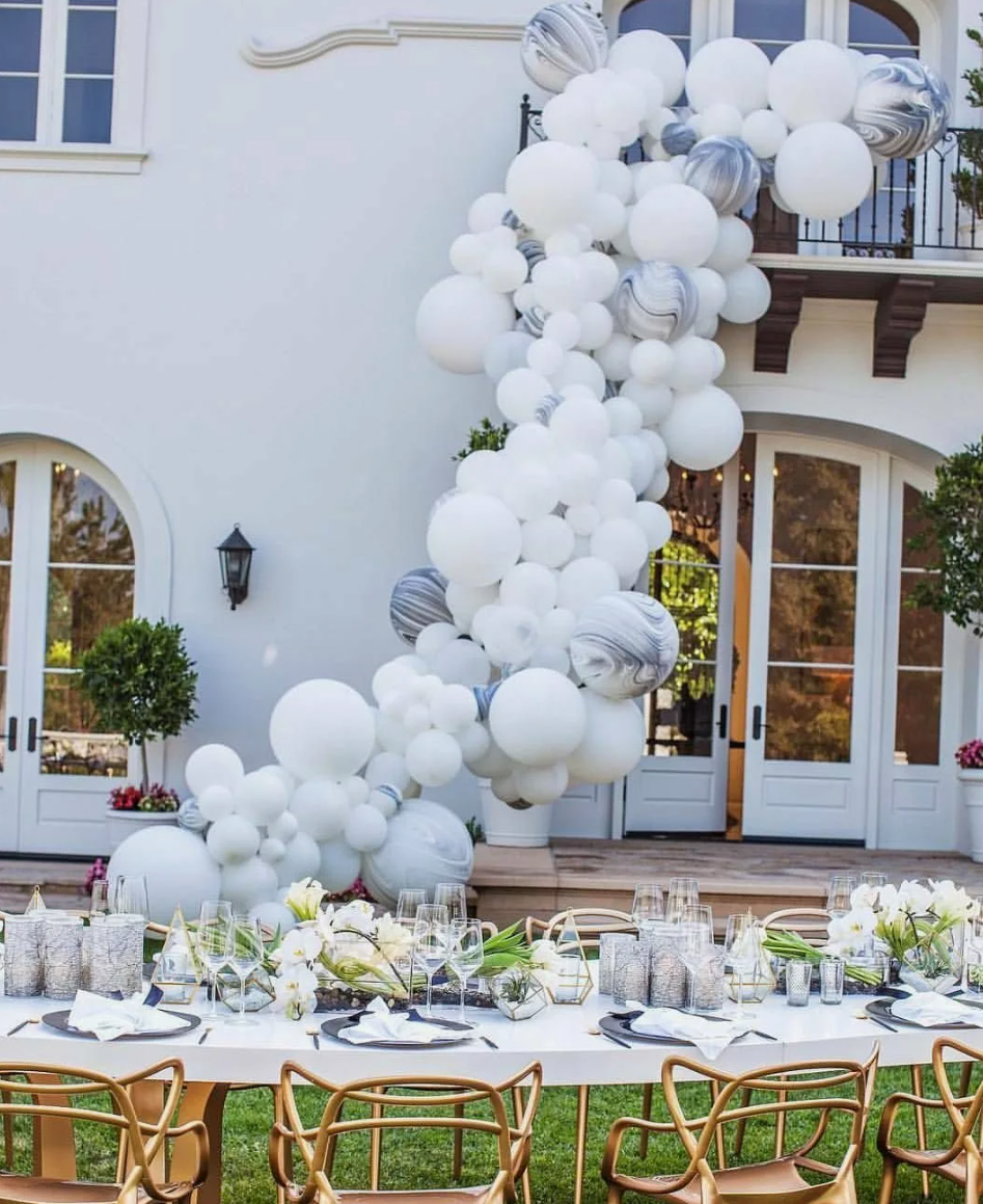 Vjenčanje Devojačko veče Prosidba Dekoracije za vjenčanje Dekoracije za devojačko veče Dekoracije za prosidbu Dekoracija za vjenčanje Dekora. Шары с гелием, фотозоны Нови Сад Белград. Balone i dekoracije od balona Novi Sad Beograd