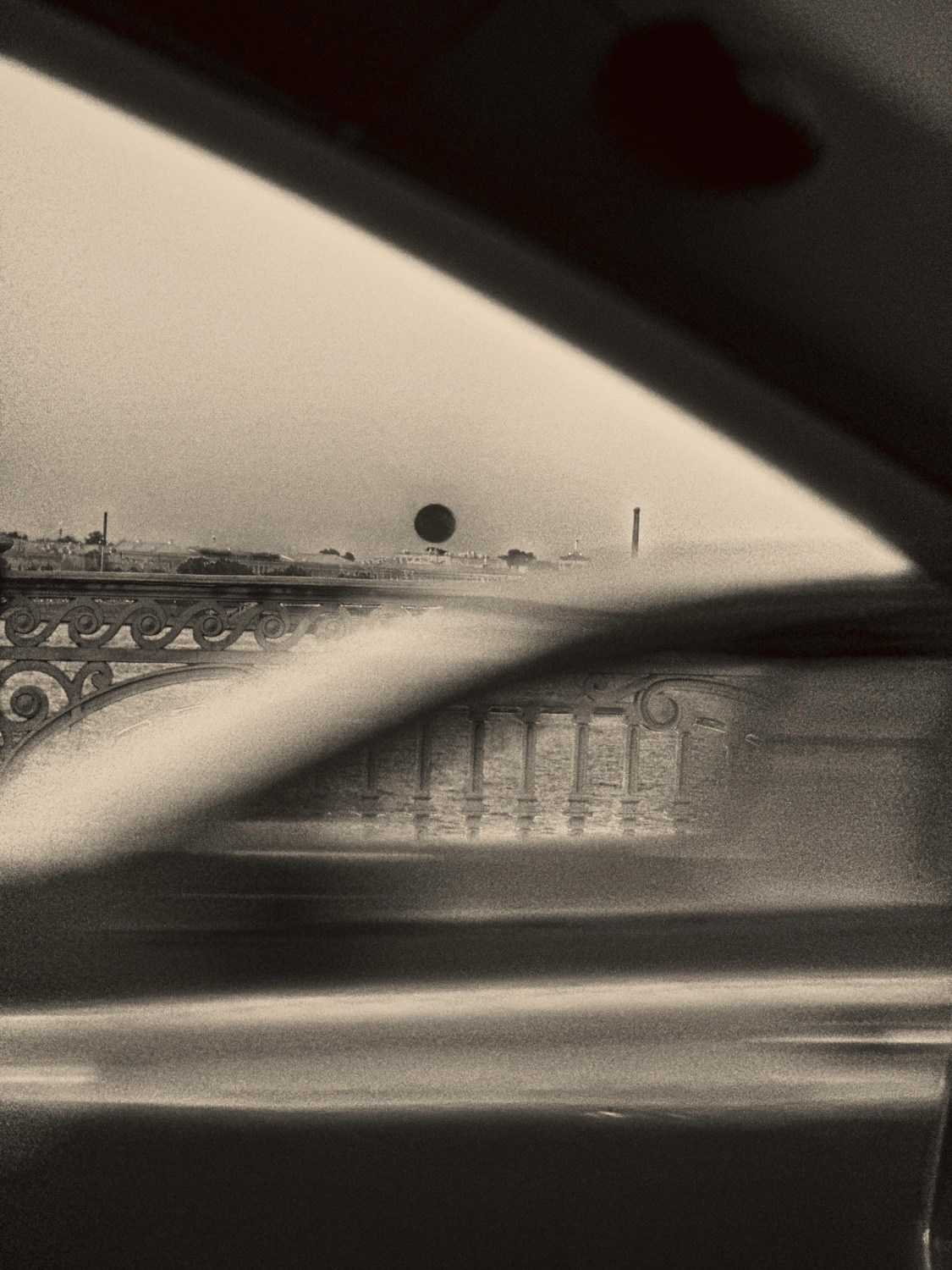 Современная концептуальная фотография о теле, уязвимости и идентичности. Визуальная практика на стиле честности, пост-иронии и искусства.Рекламная фотография, Концептуальная фотография, Современный художник, Психология, Коммерческий фотограф, Репортажный фотограф, Стрит фотография, Арт, Сюрреализм, Мобильная фотография, Снято на айфон, Дима Бурза