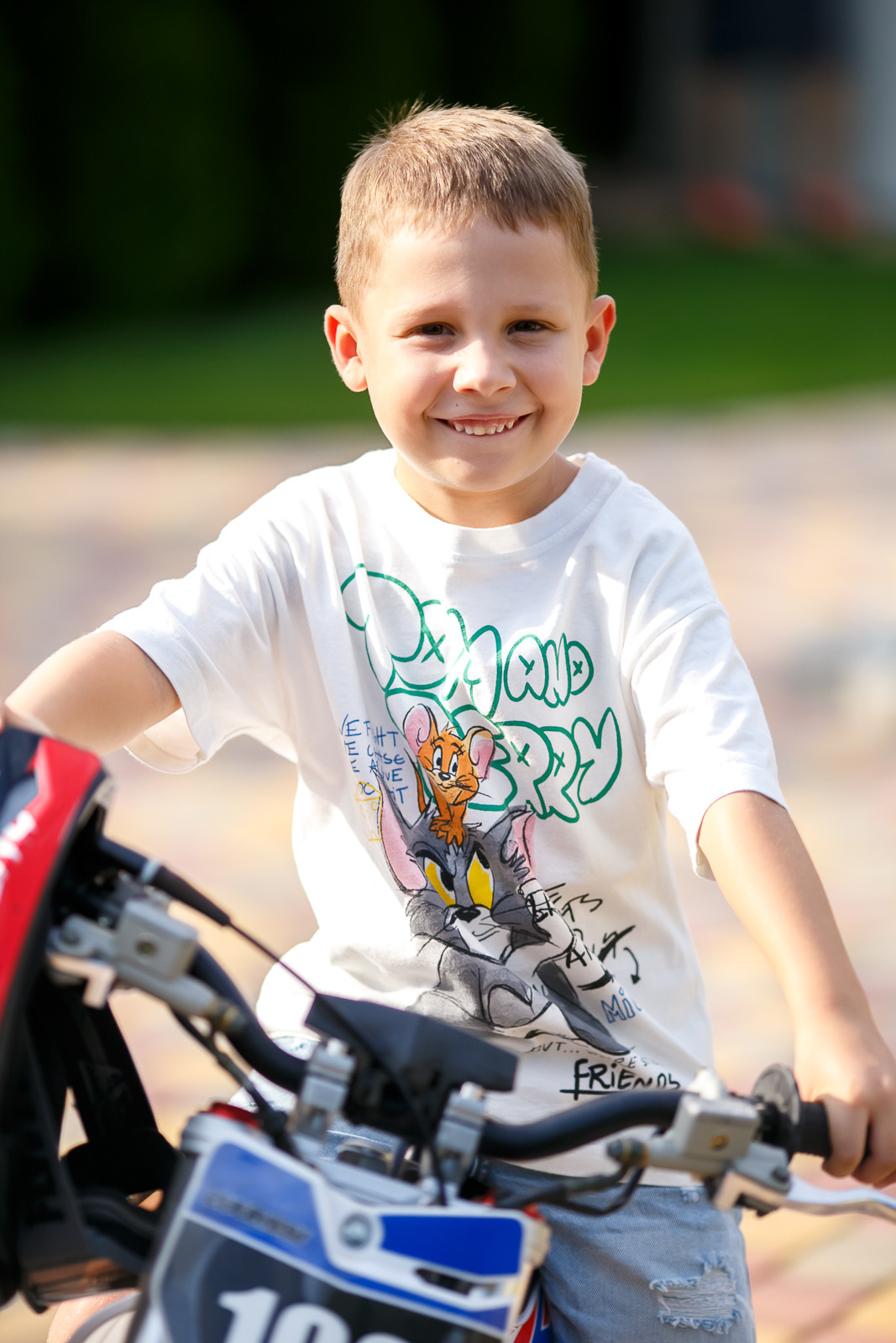 Первое сентября Артема. Свадебное фото и видео в Ростове-на-Дону, Краснодаре, Москве и Крыму