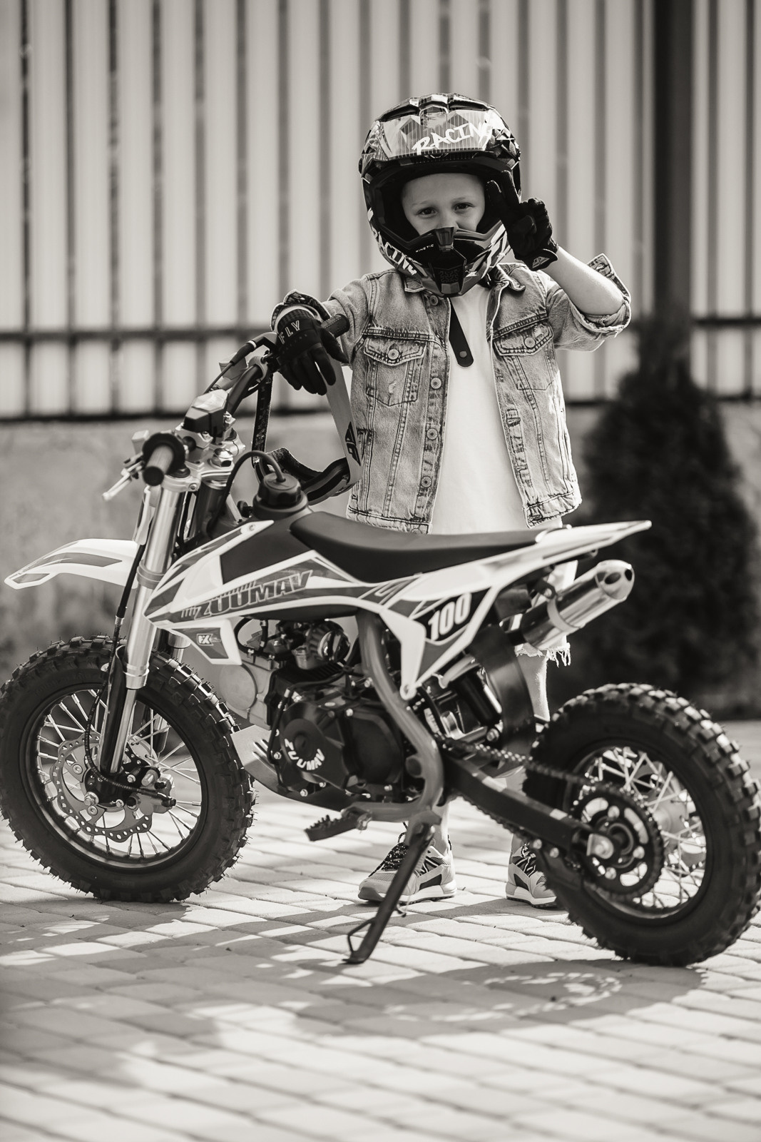 Первое сентября Артема. Свадебное фото и видео в Ростове-на-Дону, Краснодаре, Москве и Крыму