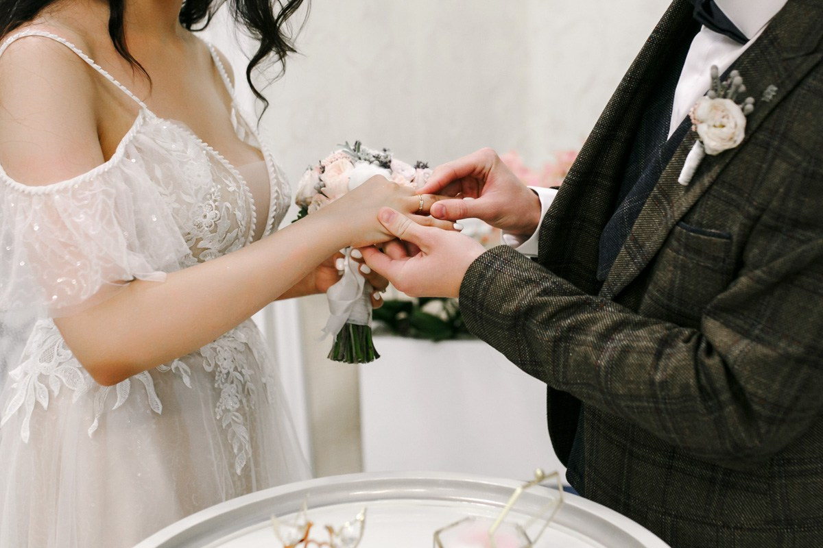 Свадебная фотосессия на Невском. Свадебный фотограф СПБ