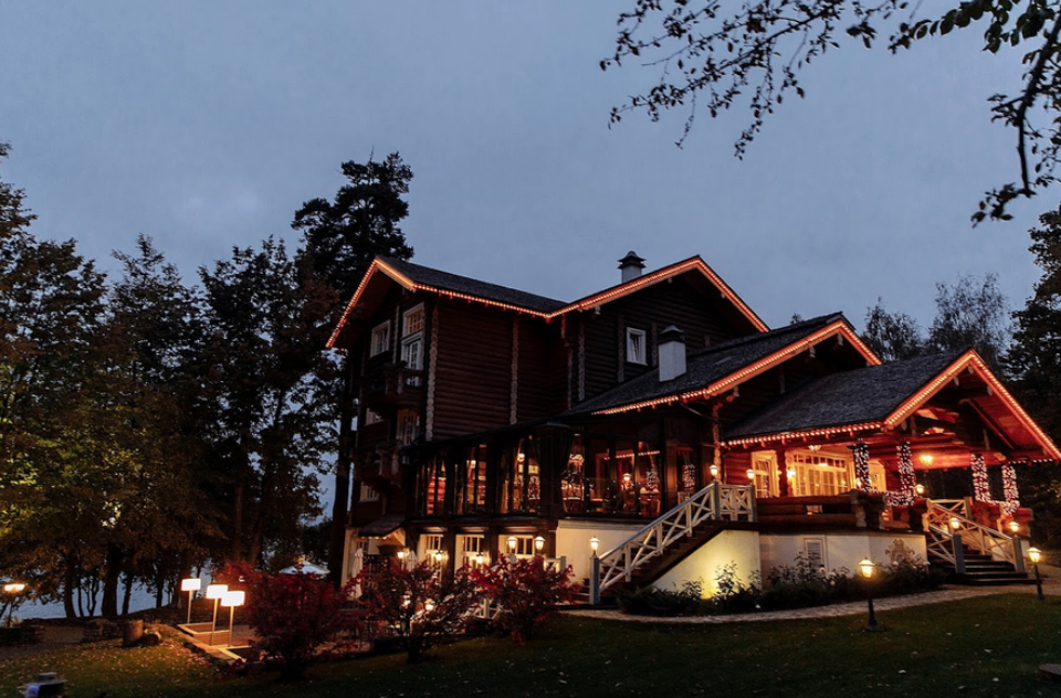 Площадка № 6-2. Свадебный организатор Москва