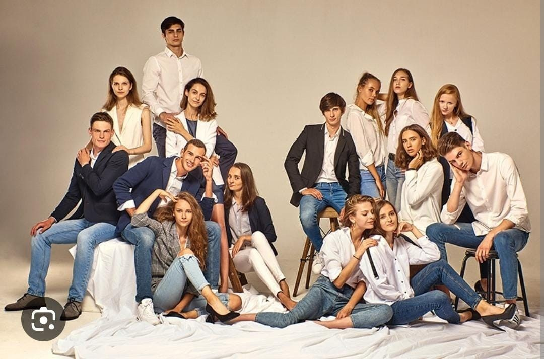 9-11 класс. XPLACEMEDIA — Виньетки в Актобе. Выпускные альбомы в Актобе