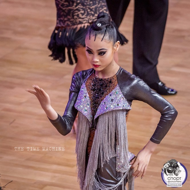 DANCE. Фотограф для маркетплейсов Михаил Бове