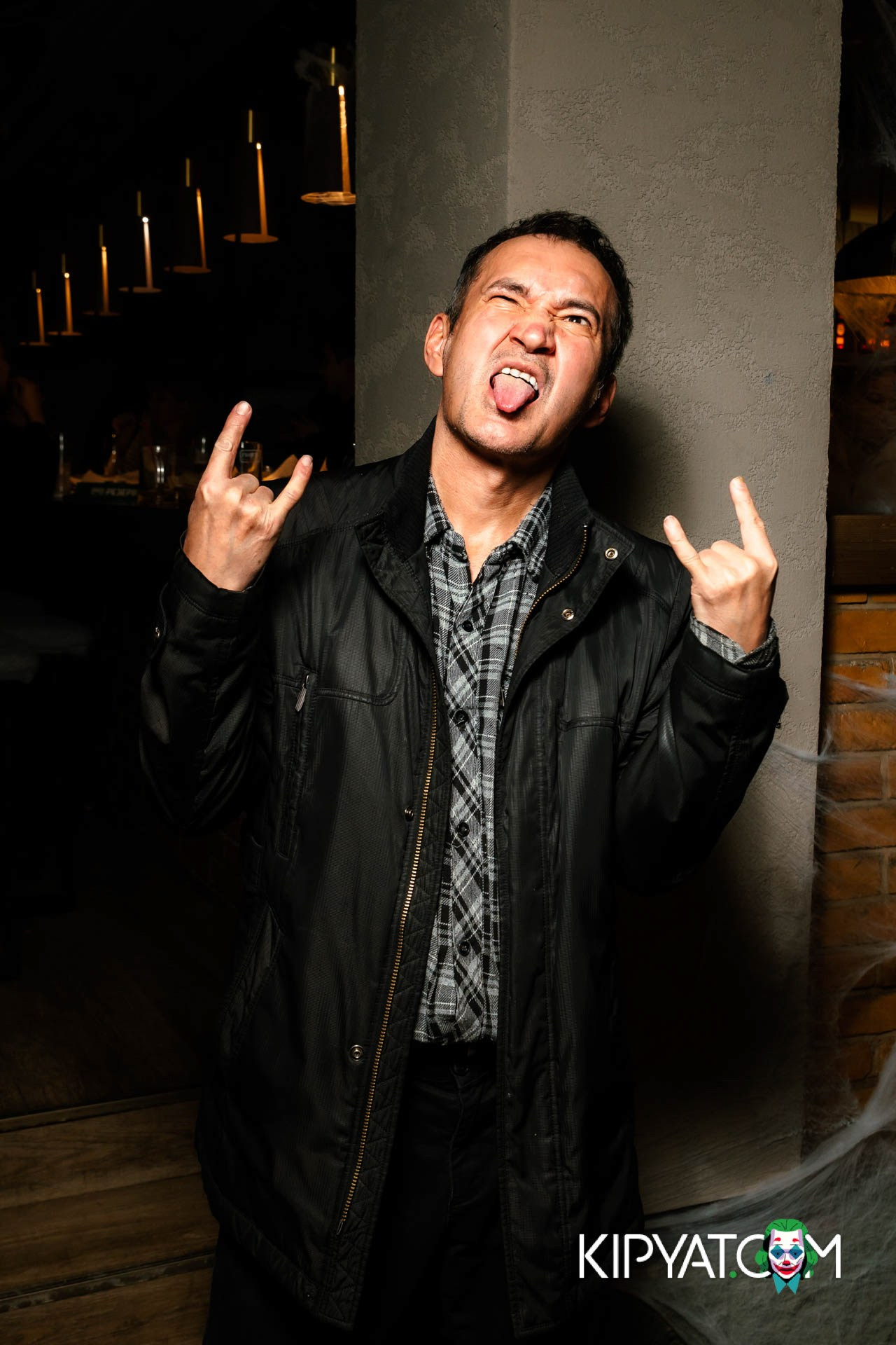 ПИНТА НА АУЭЗОВА. КИПЯТКОМ АЛМАТЫ!