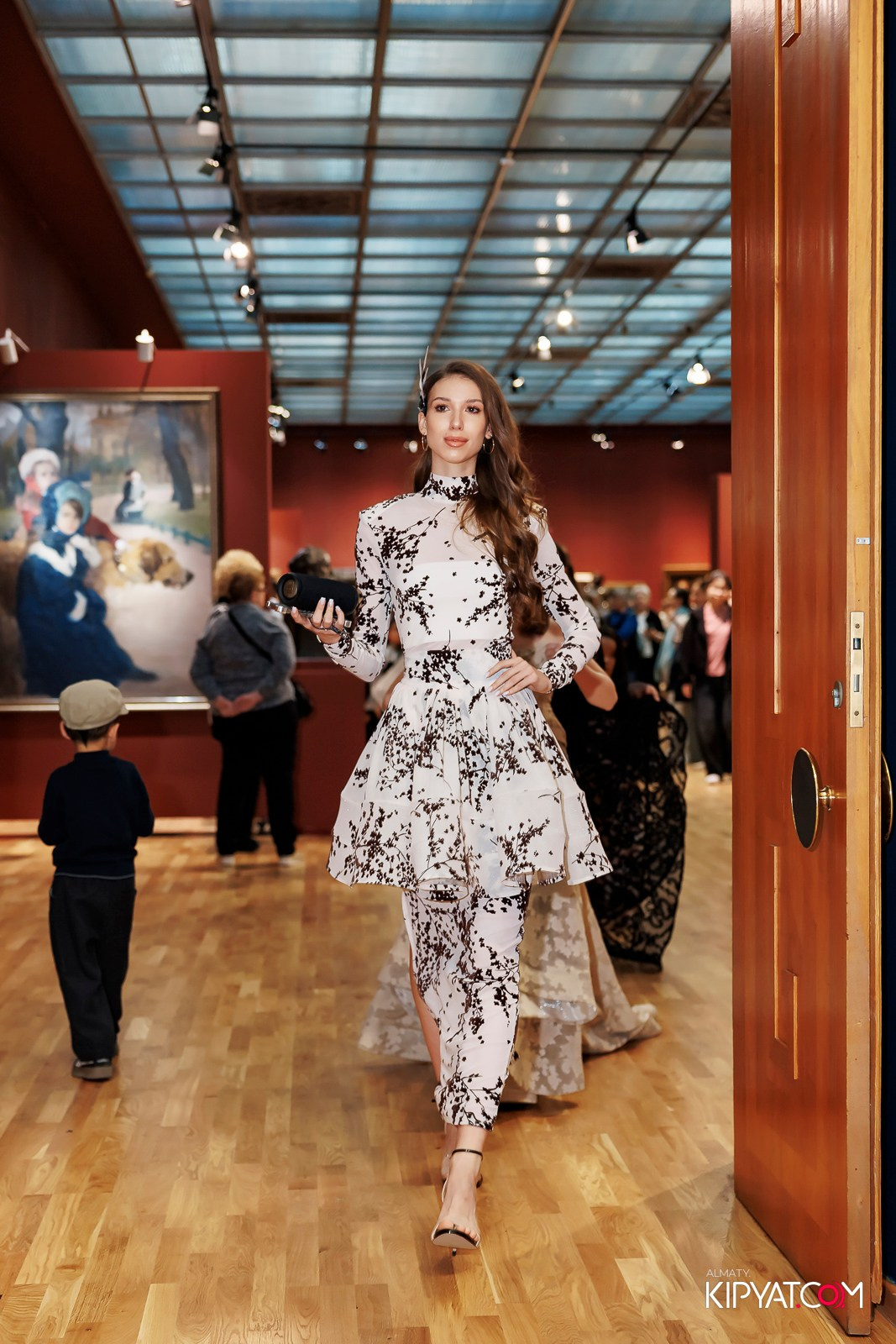 JUNIOR MODELS SHOW. ПЕРФОМАНС НОЧЬ В МУЗЕЕ. КИПЯТКОМ АЛМАТЫ! Фотосъемка мероприятий в Алматы